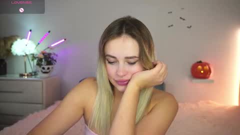 Amy online show from October 2025 01:39:01 PM