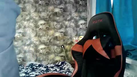 Snapshot of dorrie_ann chatting on May 2026 07:16:01 AM Dorrie Ann online show from May 2026 07:16:01 AM