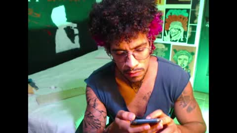 Snapshot of dostoyrodia_34 chatting on June 2026 01:03:01 AM will online show from June 2026 01:03:01 AM