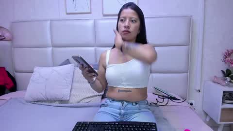 Vall  Lufan  online show from April 2026 12:39:01 PM
