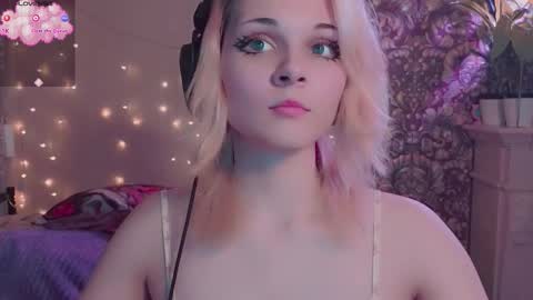 Angie online show from November 2025 12:10:02 AM