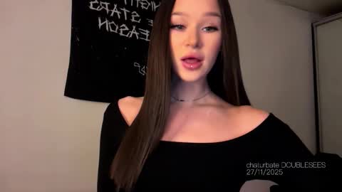 MOLLYYYY dont forget to give me a thumb up online show from November 2025 02:08:01 PM