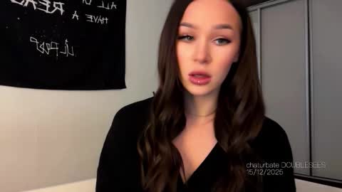 MOLLYYYY dont forget to give me a thumb up online show from December 2025 06:06:01 AM