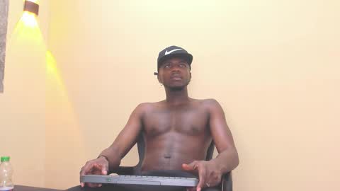 DOUGLAS online show from December 2025 12:08:01 AM