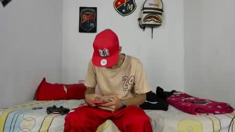 Snapshot of douglas_gallegos chatting on December 2024 03:58:01 AM douglas_gallegos online show from December 2024 03:58:01 AM