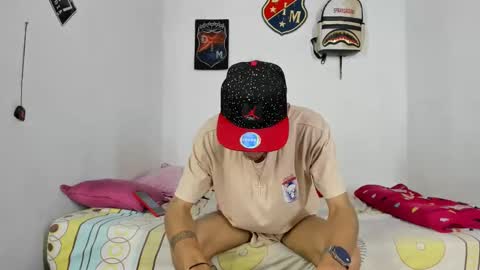 Snapshot of douglas_gallegos chatting on December 2024 08:27:02 PM douglas_gallegos online show from December 2024 08:27:02 PM