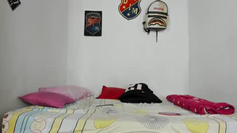 Snapshot of douglas_gallegos chatting on December 2024 07:46:02 PM douglas_gallegos online show from December 2024 07:46:02 PM