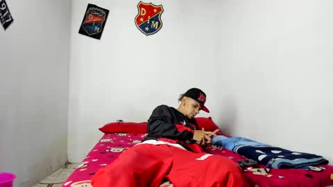 Snapshot of douglas_gallegos chatting on January 2025 04:41:02 AM douglas_gallegos online show from January 2025 04:41:02 AM