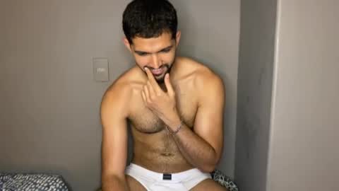 Snapshot of douglasskingjr chatting on February 2025 01:57:02 AM douglasskingjr online show from February 2025 01:57:02 AM