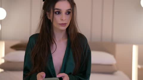    .         . online show from December 2025 07:59:01 AM