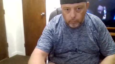 Snapshot of dr553335 chatting on November 2025 10:40:01 PM Drew4ulady online show from November 2025 10:40:01 PM