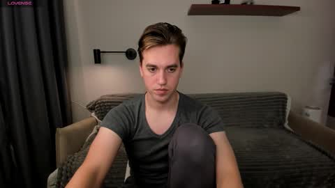 Mervin  online show from October 2025 09:26:02 PM