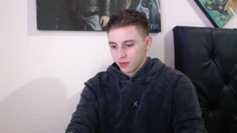 Snapshot of draco_boy2000 chatting on December 2024 07:23:01 PM draco_boy2000 online show from December 2024 07:23:01 PM