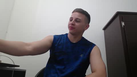 Snapshot of draco_boy2000 chatting on October 2025 10:07:01 PM draco_boy2000 online show from October 2025 10:07:01 PM