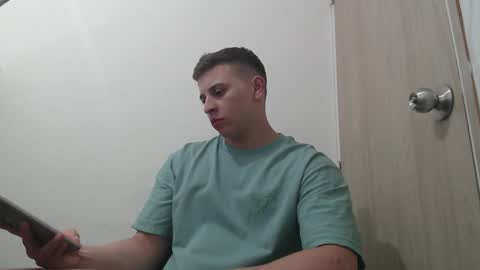 Snapshot of draco_boy2000 chatting on November 2025 09:48:01 PM draco_boy2000 online show from November 2025 09:48:01 PM