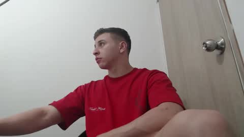 Snapshot of draco_boy2000 chatting on November 2025 10:42:01 PM draco_boy2000 online show from November 2025 10:42:01 PM