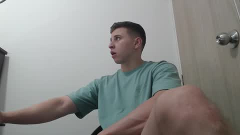 Snapshot of draco_boy2000 chatting on November 2025 09:06:02 PM draco_boy2000 online show from November 2025 09:06:02 PM