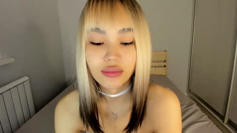 Snapshot of dragon_princesss chatting on December 2024 01:49:01 PM Airi online show from December 2024 01:49:01 PM