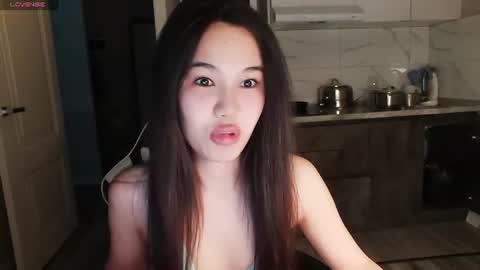 Snapshot of dragon_princesss chatting on June 2026 04:39:02 AM Airi online show from June 2026 04:39:02 AM