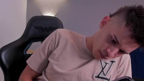 drake_carter1 online show from December 2024 01:08:01 AM