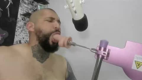 Snapshot of drake_white1 chatting on November 2025 04:34:01 AM drake whitee Independent Model online show from November 2025 04:34:01 AM