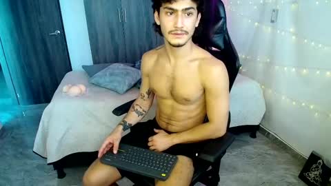 Snapshot of dreaamteeam chatting on March 2026 07:31:02 PM ANDRE AND SOPHIE online show from March 2026 07:31:02 PM