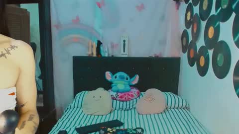 Snapshot of dream__girls69944 chatting on November 2025 08:28:01 AM sharon online show from November 2025 08:28:01 AM