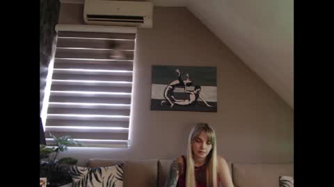 A girl online show from February 2025 07:58:02 AM