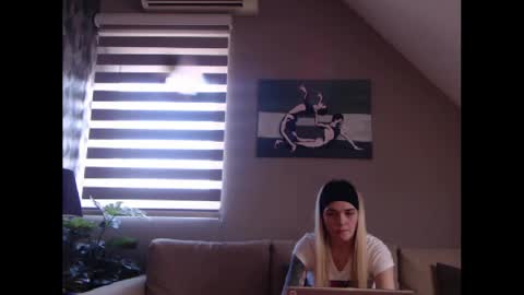 A girl online show from February 2025 08:22:02 AM