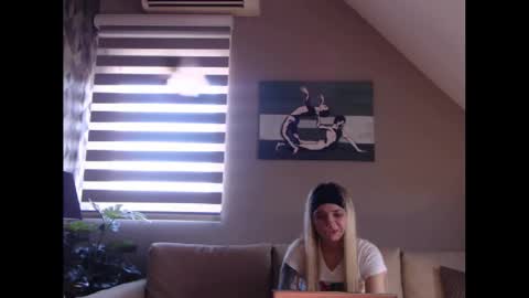 A girl online show from February 2025 11:28:02 AM