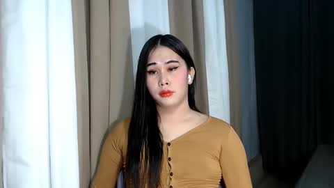 Snapshot of dreammegan chatting on December 2024 02:41:02 PM Stacy DONT FORGET TO FOLLOW ME AND THUMBS UP my wife samgrg2 online show from December 2024 02:41:02 PM