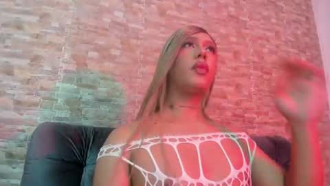 Snapshot of dreams_chloe chatting on June 2026 06:11:01 AM dreams_chloe online show from June 2026 06:11:01 AM