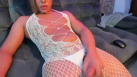 Snapshot of dreams_chloe chatting on July 2026 10:29:02 AM dreams_chloe online show from July 2026 10:29:02 AM