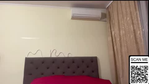 Mila online show from November 2025 05:26:02 PM