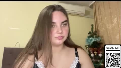 Mila online show from December 2025 04:14:02 PM