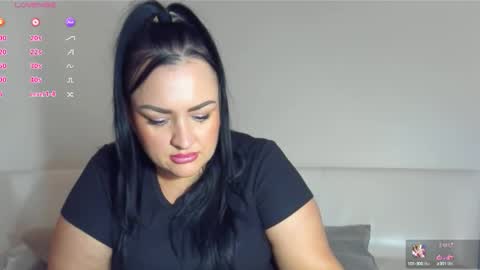 dreamyhousewife1 online show from October 2025 04:52:02 PM