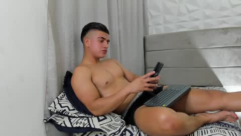 Snapshot of drekev_ chatting on December 2024 05:07:02 AM Kevin online show from December 2024 05:07:02 AM