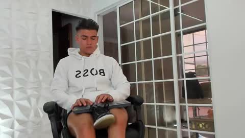 Snapshot of drekev_ chatting on February 2025 11:31:01 AM Kevin online show from February 2025 11:31:01 AM