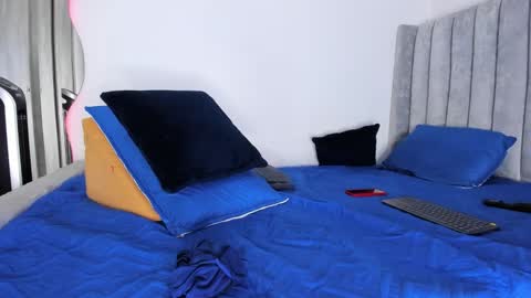 Snapshot of drekev_ chatting on September 2025 12:25:02 AM Kevin online show from September 2025 12:25:02 AM