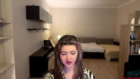 Dia online show from April 2026 01:48:02 PM