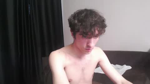 Snapshot of dress_air chatting on April 2026 01:42:02 AM Air online show from April 2026 01:42:02 AM