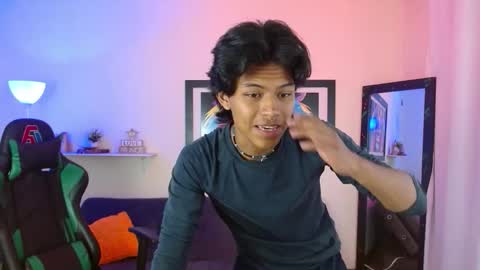 Snapshot of dreyk20 chatting on December 2025 03:10:01 PM Dreyk online show from December 2025 03:10:01 PM