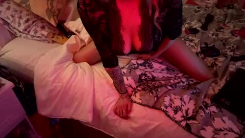 Snapshot of dripping_like_jane chatting on February 2025 12:08:02 PM Bluejay0713 online show from February 2025 12:08:02 PM