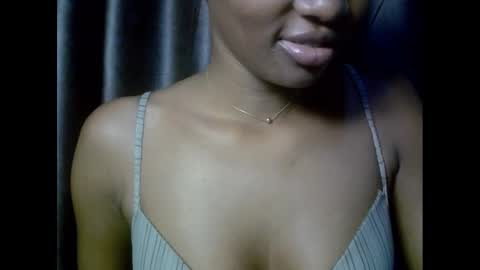 Snapshot of drippingpussy__ chatting on November 2025 07:12:02 PM drippingpussy__ online show from November 2025 07:12:02 PM