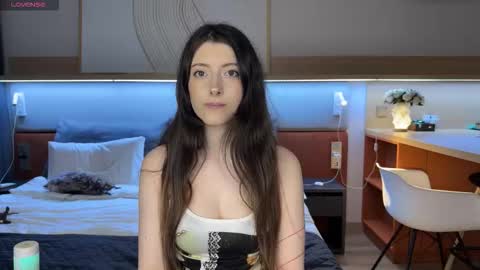 Emily online show from December 2025 04:35:01 PM