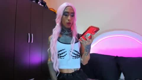 drippyorlove online show from February 2025 12:10:01 AM