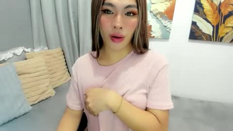 Snapshot of dripqueenxoxo chatting on May 2026 06:51:02 AM miss. Erika online show from May 2026 06:51:02 AM