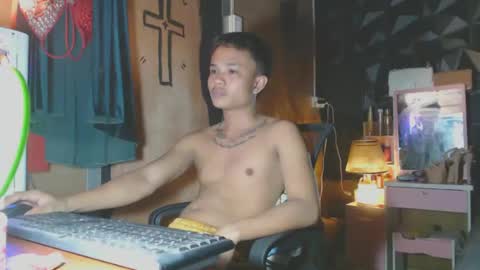 Snapshot of drive_maxxx chatting on February 2025 04:33:02 AM drive_maxxx online show from February 2025 04:33:02 AM