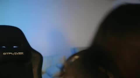 Snapshot of drizzypeach602 chatting on December 2024 02:20:02 AM Drizzypeach602 online show from December 2024 02:20:02 AM