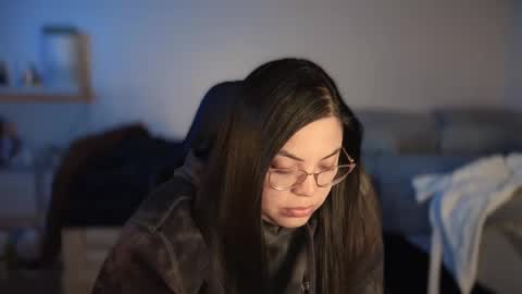 Snapshot of drizzypeach602 chatting on December 2024 08:58:01 AM Drizzypeach602 online show from December 2024 08:58:01 AM